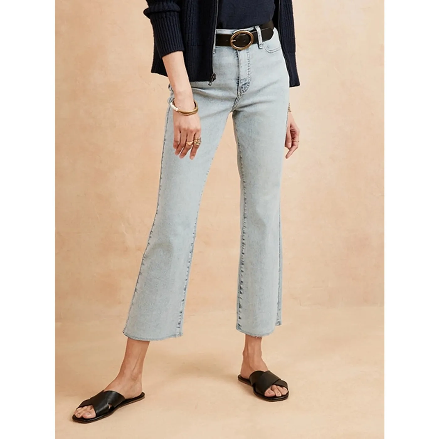 BR Curvy Cropped Bootcut Jean