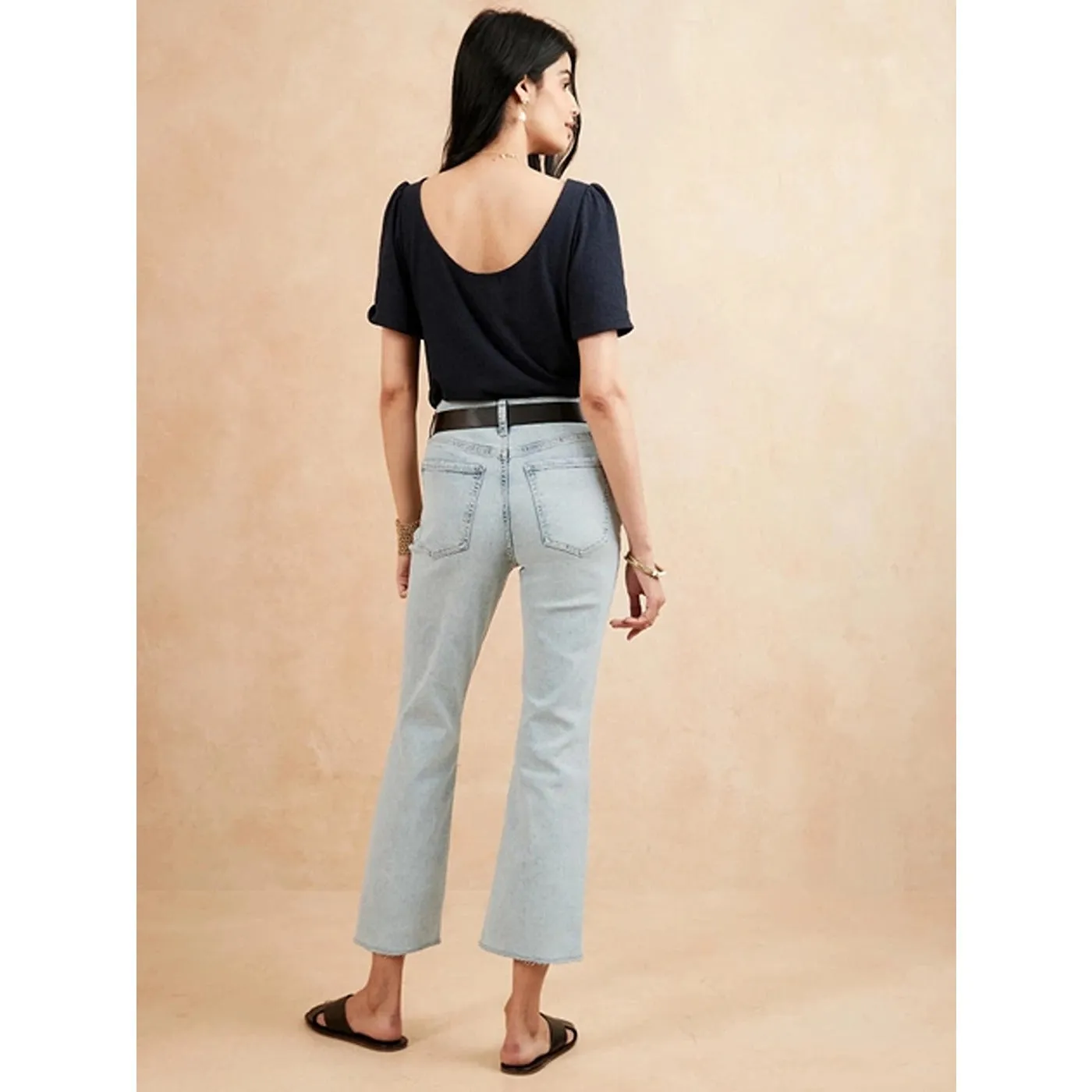 BR Curvy Cropped Bootcut Jean