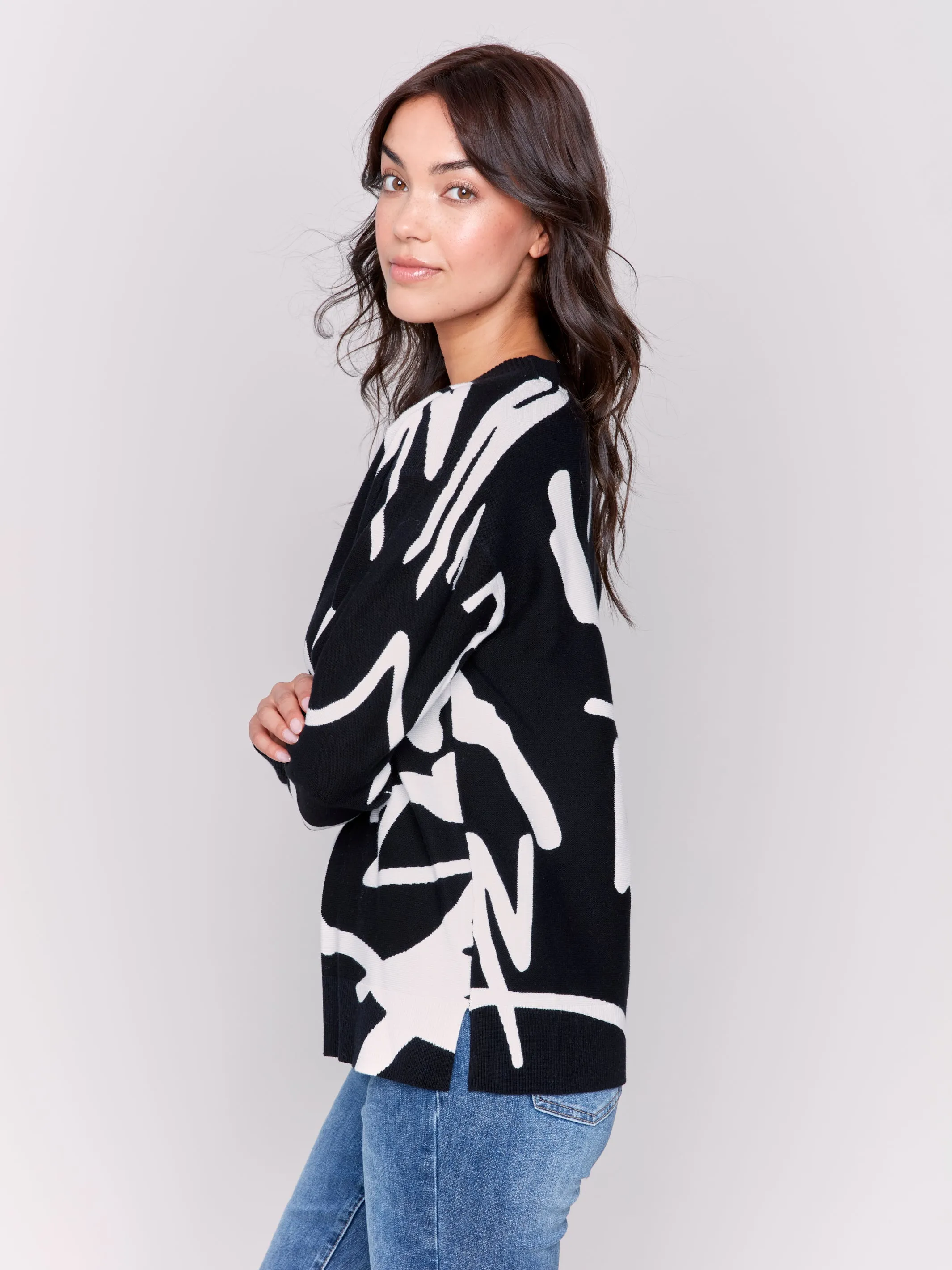 GRAPHIC PRINT CREW NECK SWEATER