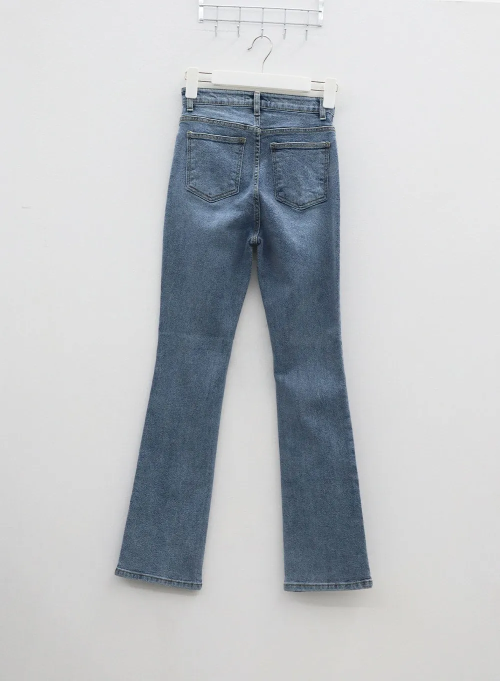 Mid-Wash Bootcut Jeans BA312