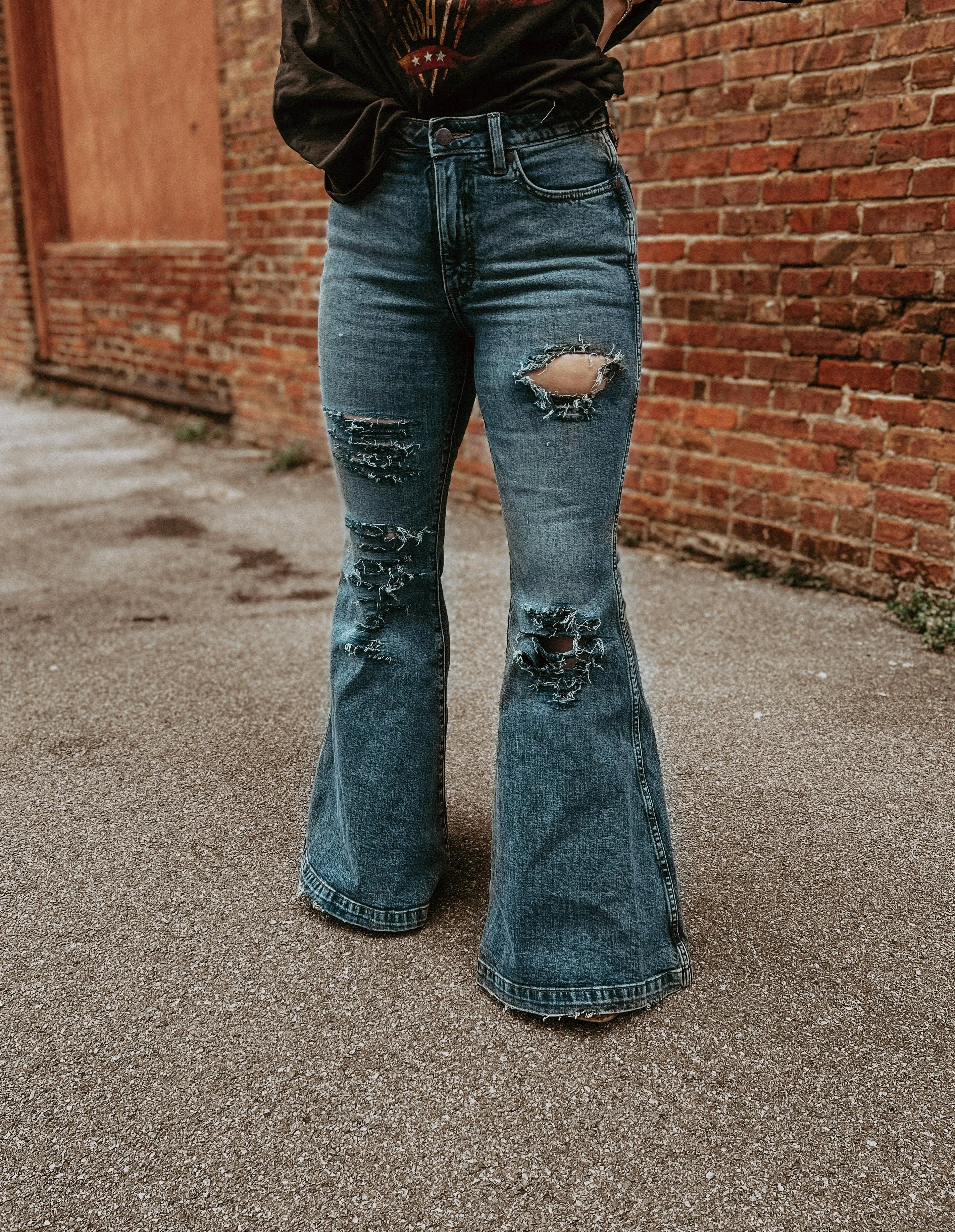 WW Exclusive **Wrangler Retro Vintage Distressed Bell Bottom